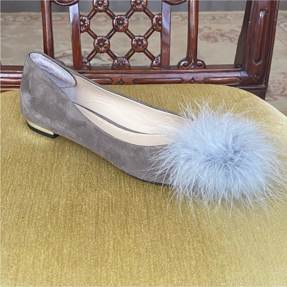 Marc Fisher Synal Grey Suede Pointed Toe Flats with Marabou Feathers Pom-Poms - Picture 3 of 13